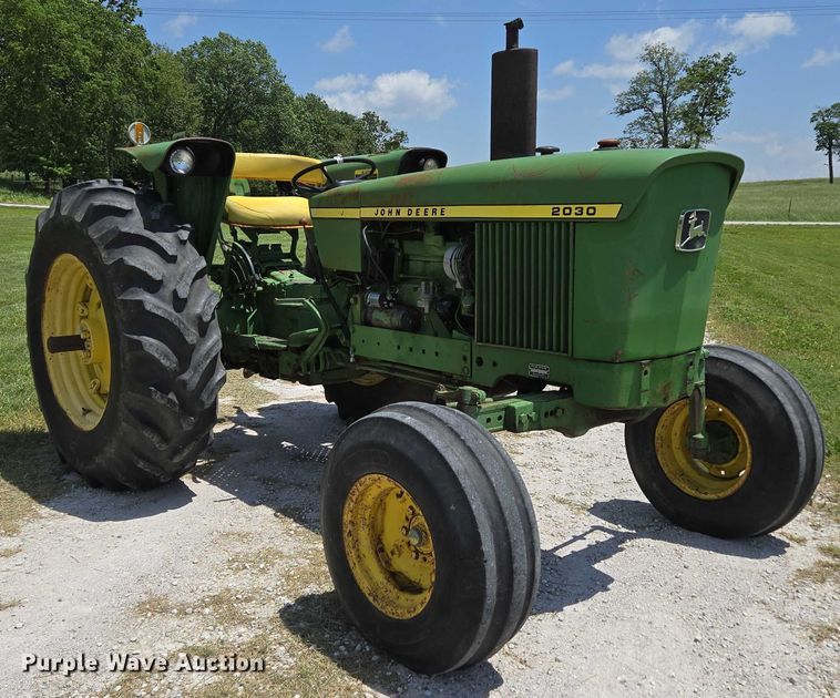 image for item EN3762 1974 John Deere 2030 tractor