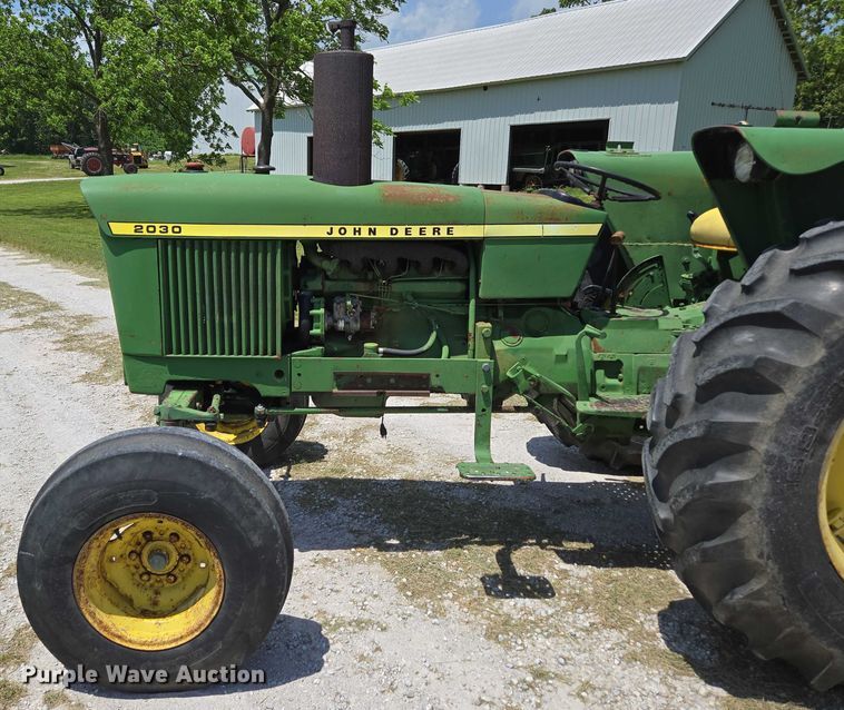 image for item EN3762 1974 John Deere 2030 tractor