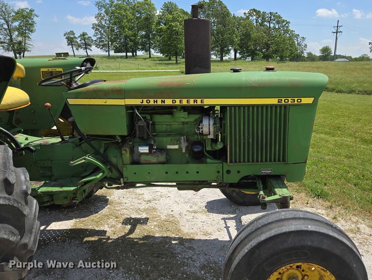 image for item EN3762 1974 John Deere 2030 tractor