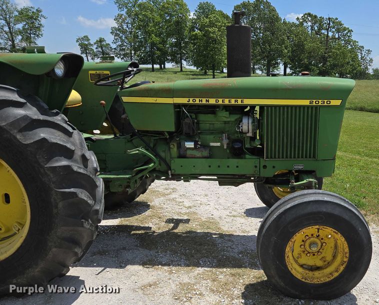 image for item EN3762 1974 John Deere 2030 tractor