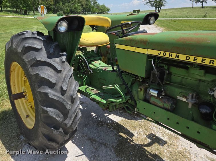 image for item EN3762 1974 John Deere 2030 tractor