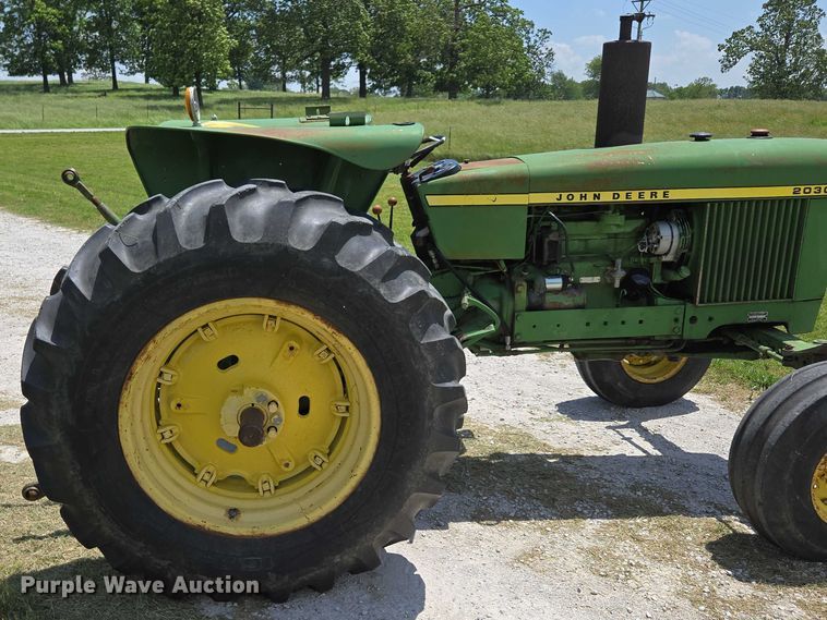 image for item EN3762 1974 John Deere 2030 tractor