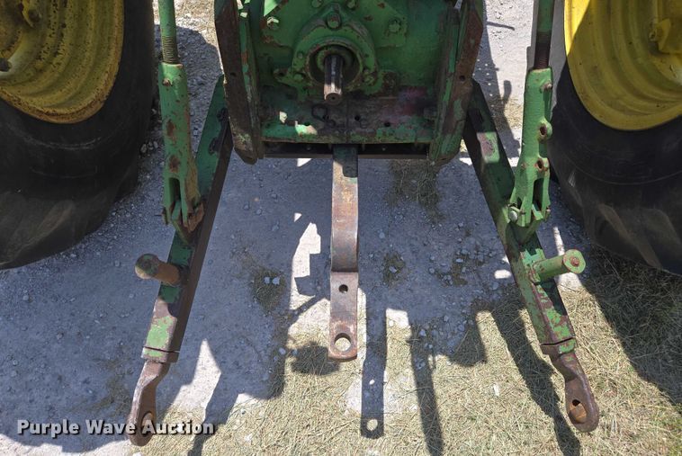 image for item EN3762 1974 John Deere 2030 tractor