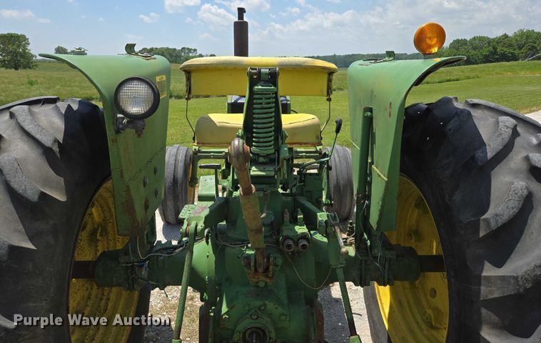 image for item EN3762 1974 John Deere 2030 tractor