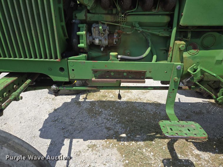 image for item EN3762 1974 John Deere 2030 tractor