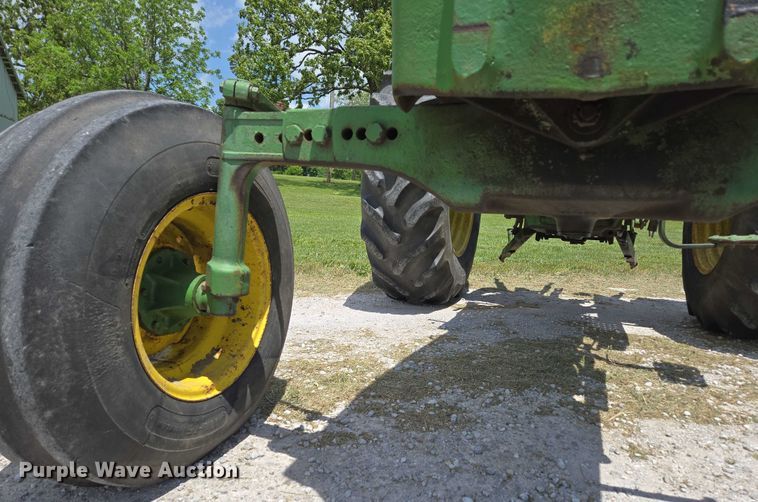 image for item EN3762 1974 John Deere 2030 tractor