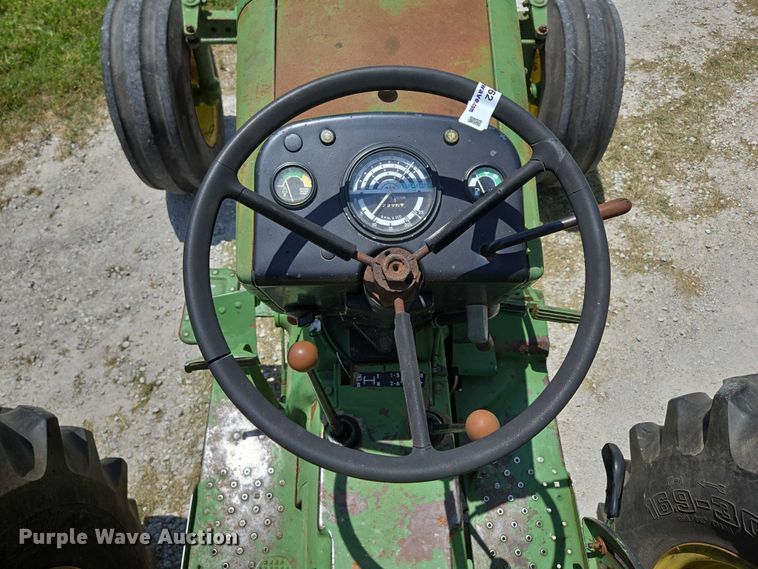 image for item EN3762 1974 John Deere 2030 tractor