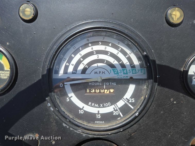 image for item EN3762 1974 John Deere 2030 tractor