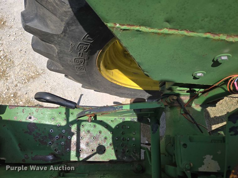 image for item EN3762 1974 John Deere 2030 tractor