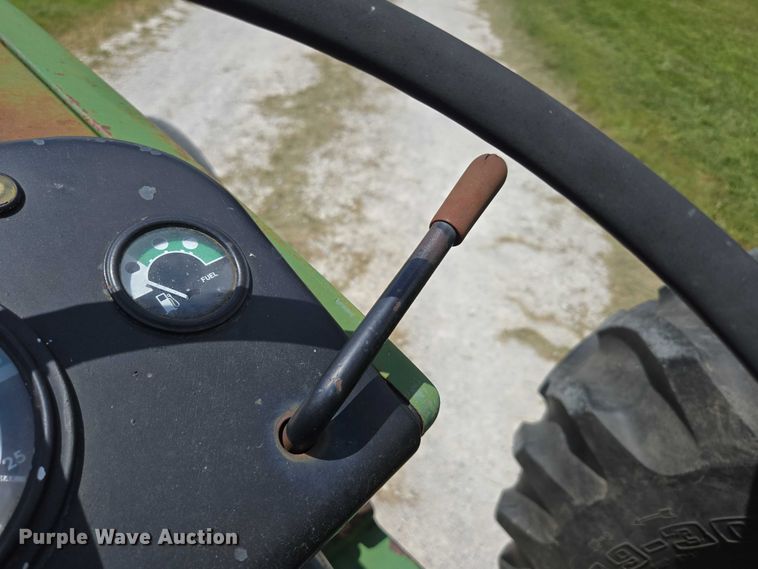 image for item EN3762 1974 John Deere 2030 tractor