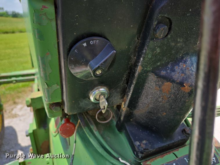 image for item EN3762 1974 John Deere 2030 tractor