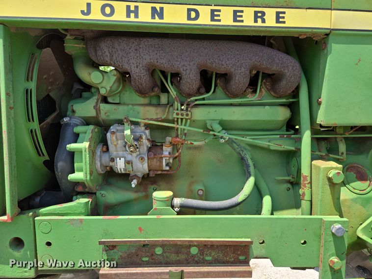 image for item EN3762 1974 John Deere 2030 tractor