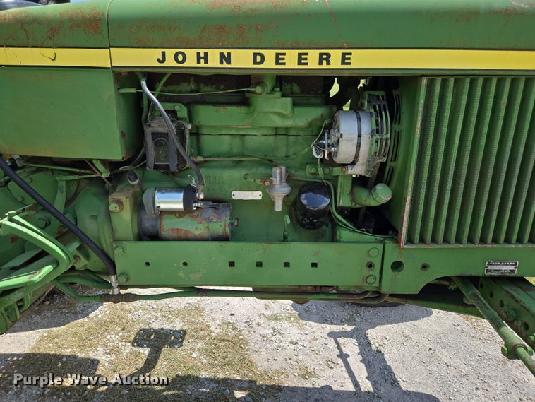 image for item EN3762 1974 John Deere 2030 tractor