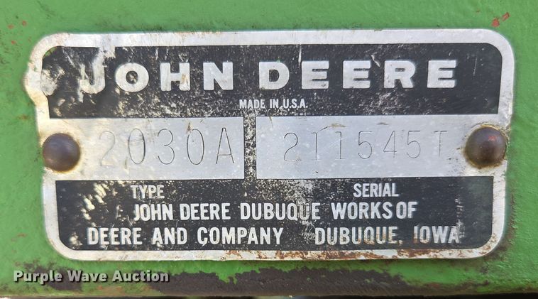 image for item EN3762 1974 John Deere 2030 tractor