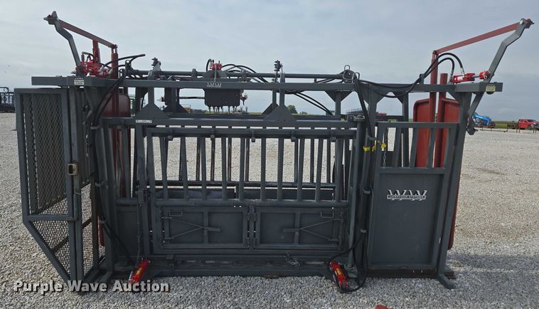 image for item EN3780 WW Livestock Systems livestock chute