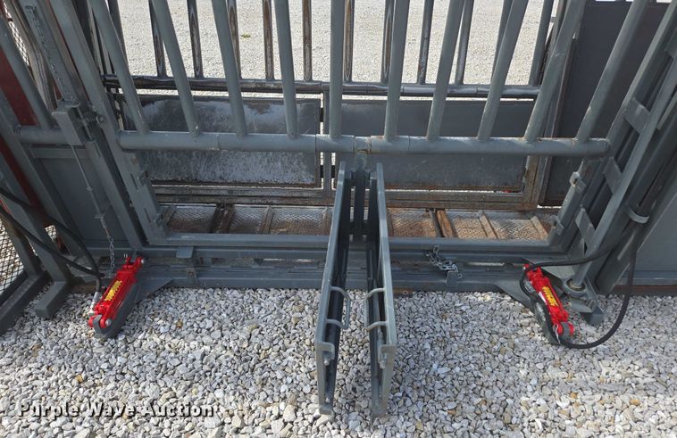 image for item EN3780 WW Livestock Systems livestock chute