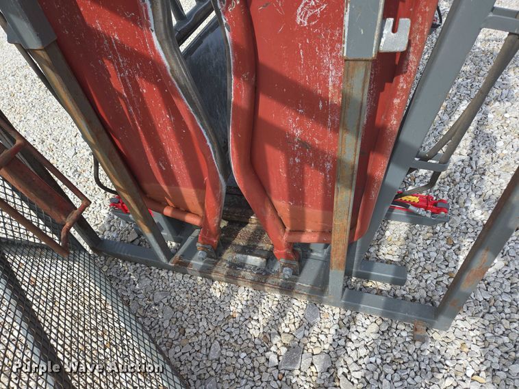 image for item EN3780 WW Livestock Systems livestock chute
