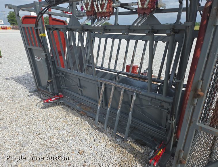 image for item EN3780 WW Livestock Systems livestock chute