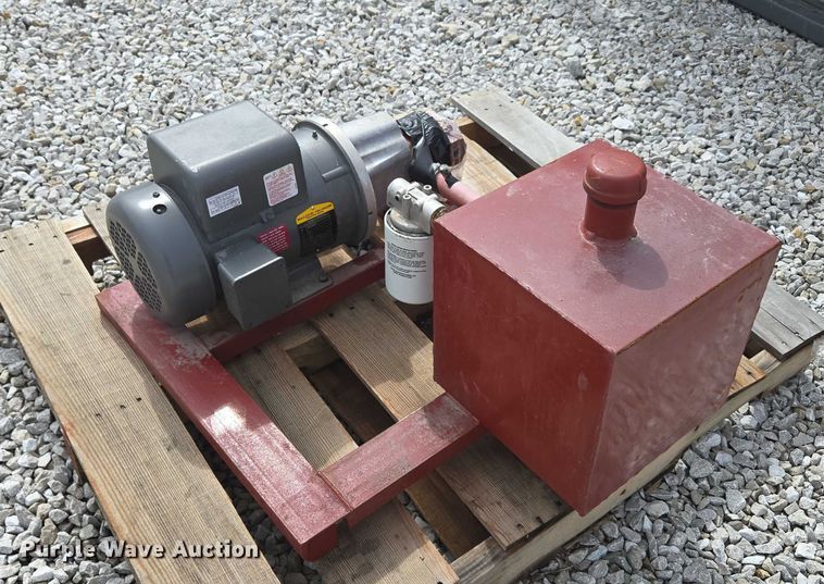 image for item EN3780 WW Livestock Systems livestock chute