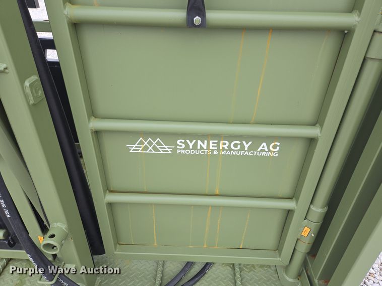 image for item EN3781 Cattle Baron livestock squeeze chute