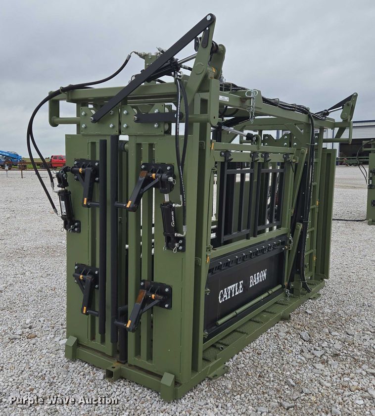 image for item EN3781 Cattle Baron livestock squeeze chute