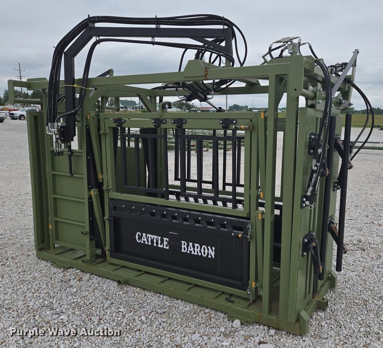 image for item EN3781 Cattle Baron livestock squeeze chute