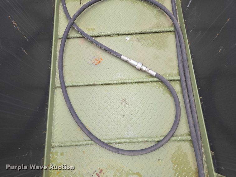 image for item EN3781 Cattle Baron livestock squeeze chute