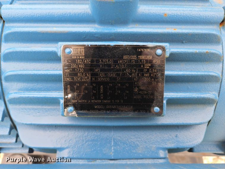 image for item EN3781 Cattle Baron livestock squeeze chute