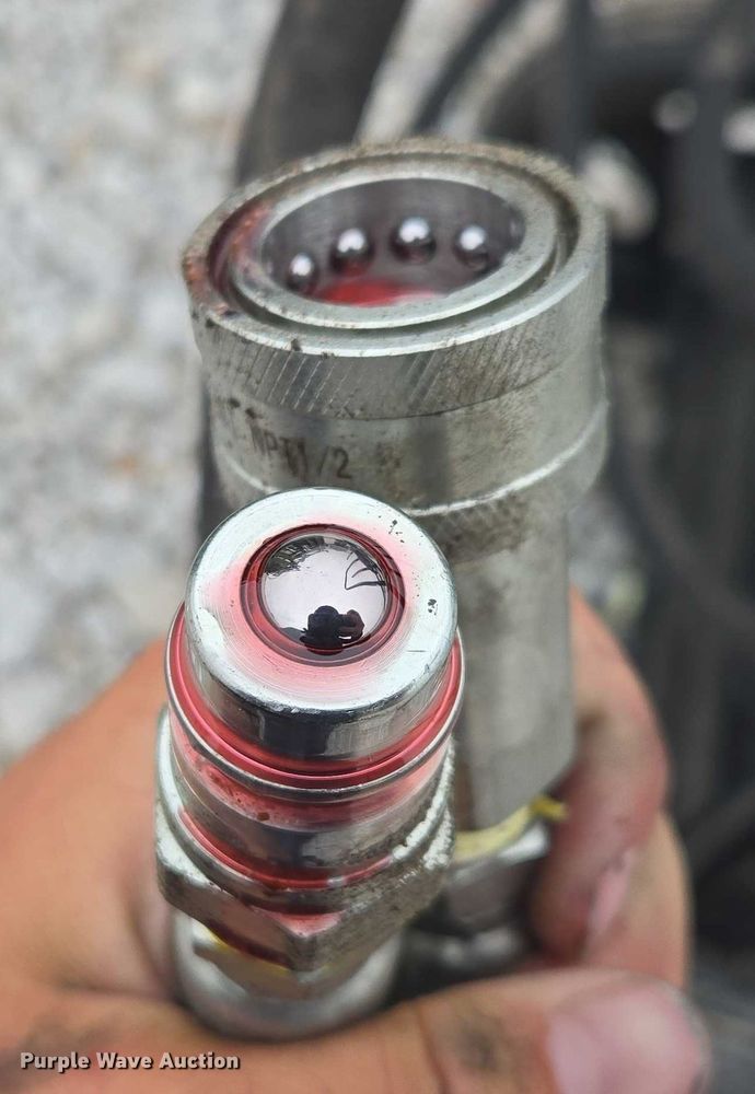 image for item EN3781 Cattle Baron livestock squeeze chute