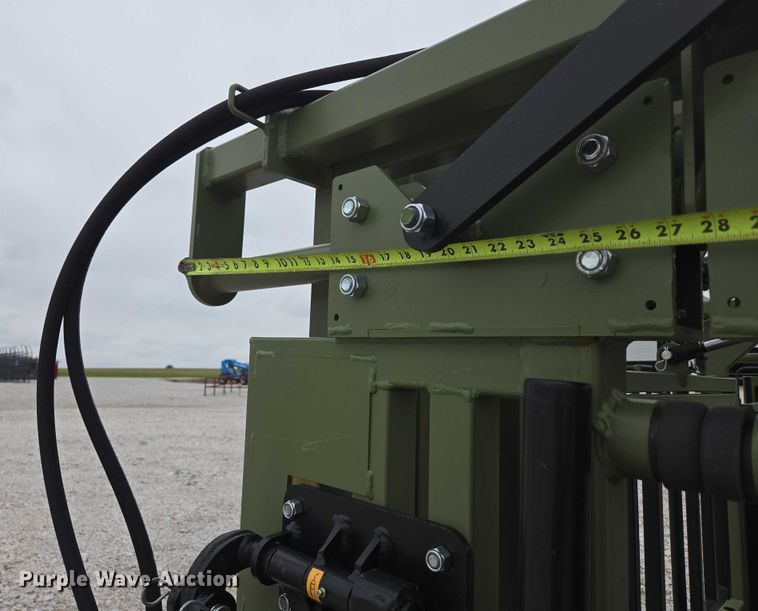 image for item EN3781 Cattle Baron livestock squeeze chute