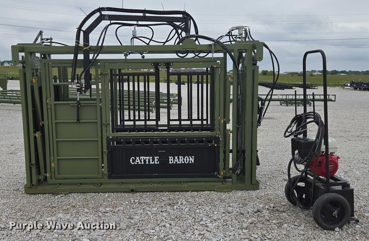 image for item EN3782 Cattle Baron livestock squeeze chute
