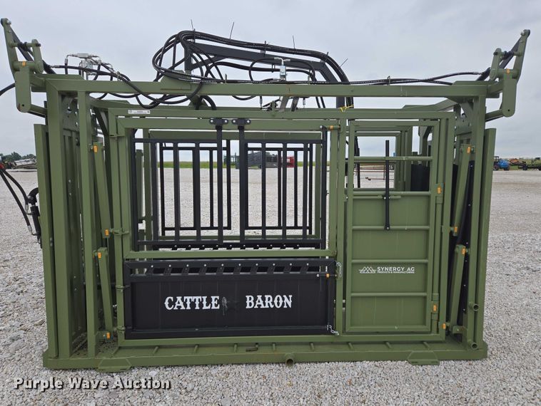 image for item EN3782 Cattle Baron livestock squeeze chute