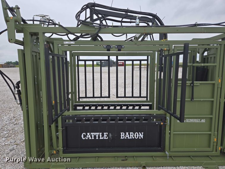 image for item EN3782 Cattle Baron livestock squeeze chute