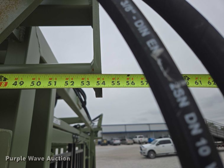 image for item EN3782 Cattle Baron livestock squeeze chute