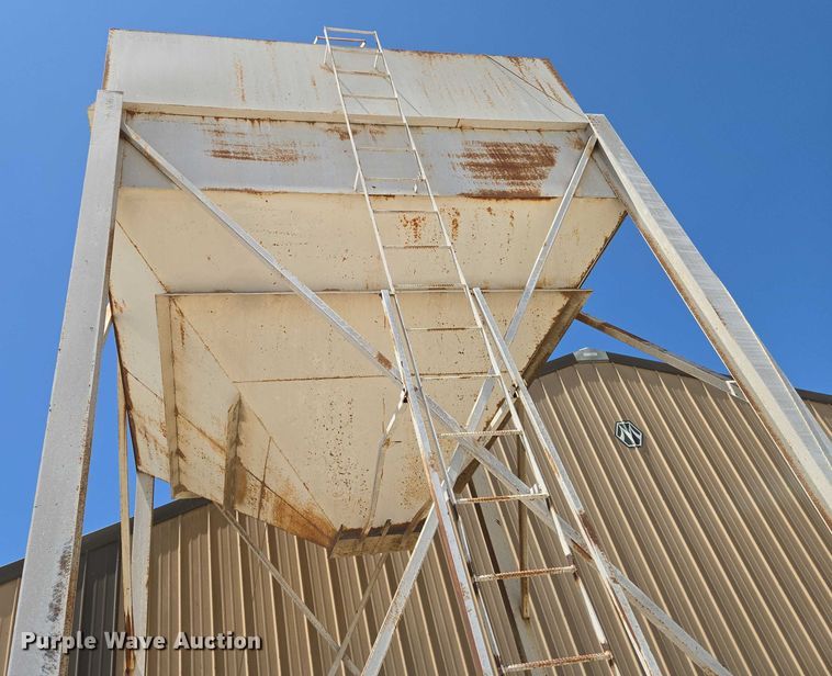 image for item EO0831 Grain bin