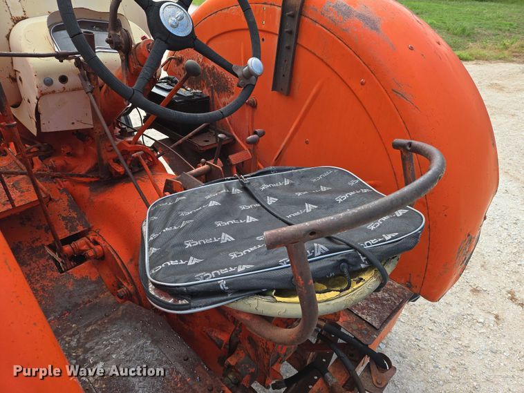 image for item EO0911 1960 Case 940 tractor