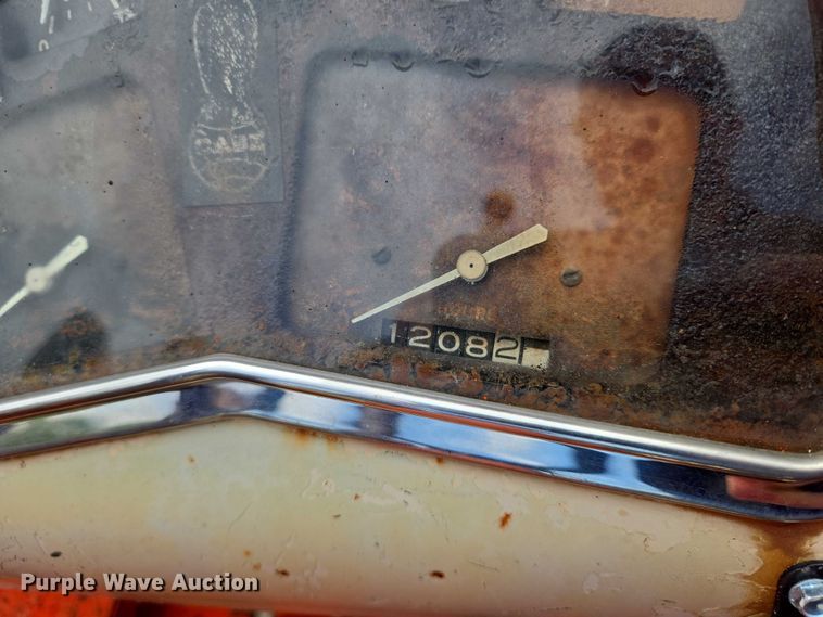 image for item EO0911 1960 Case 940 tractor