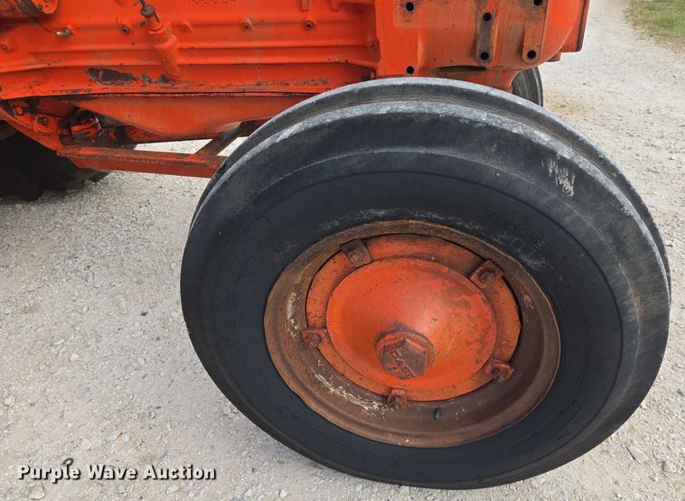 image for item EO0911 1960 Case 940 tractor