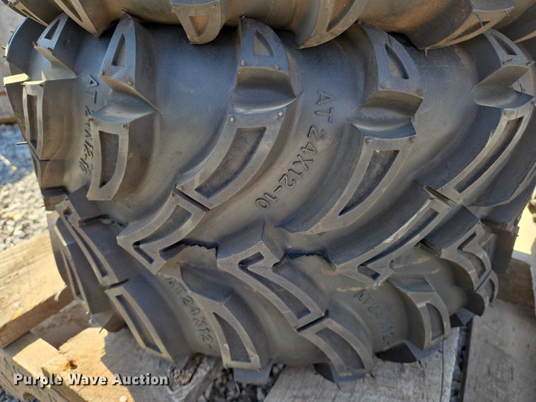 image for item EO0913 (4) Cayman XT tires