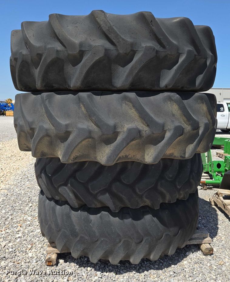 image for item EO0914 (4) Goodyear tires and wheels
