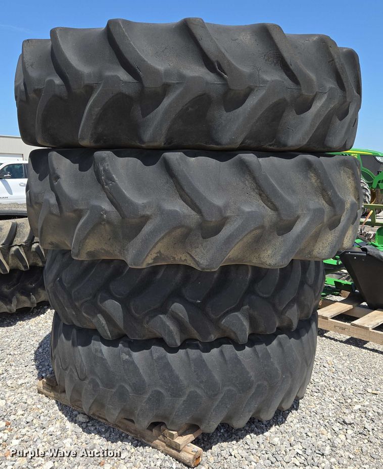 image for item EO0914 (4) Goodyear tires and wheels
