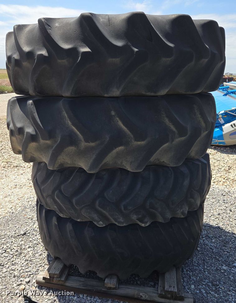 image for item EO0914 (4) Goodyear tires and wheels