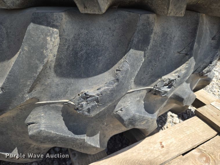 image for item EO0915 (2) Firestone 480/80R42 tires