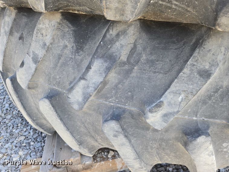 image for item EO0916 (4) Firestone 480/80R50 tires