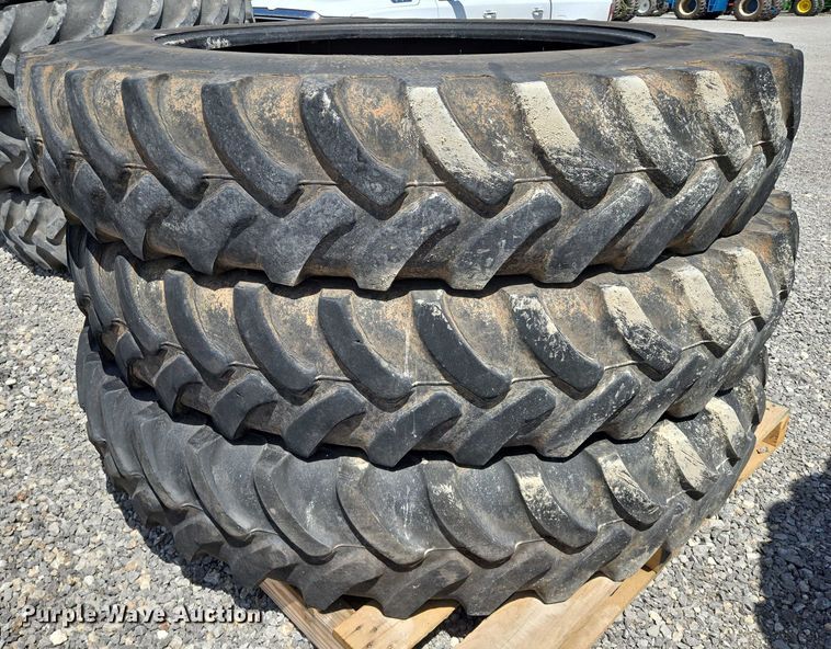 image for item EO0917 (3) Firestone 380/105R50 tires