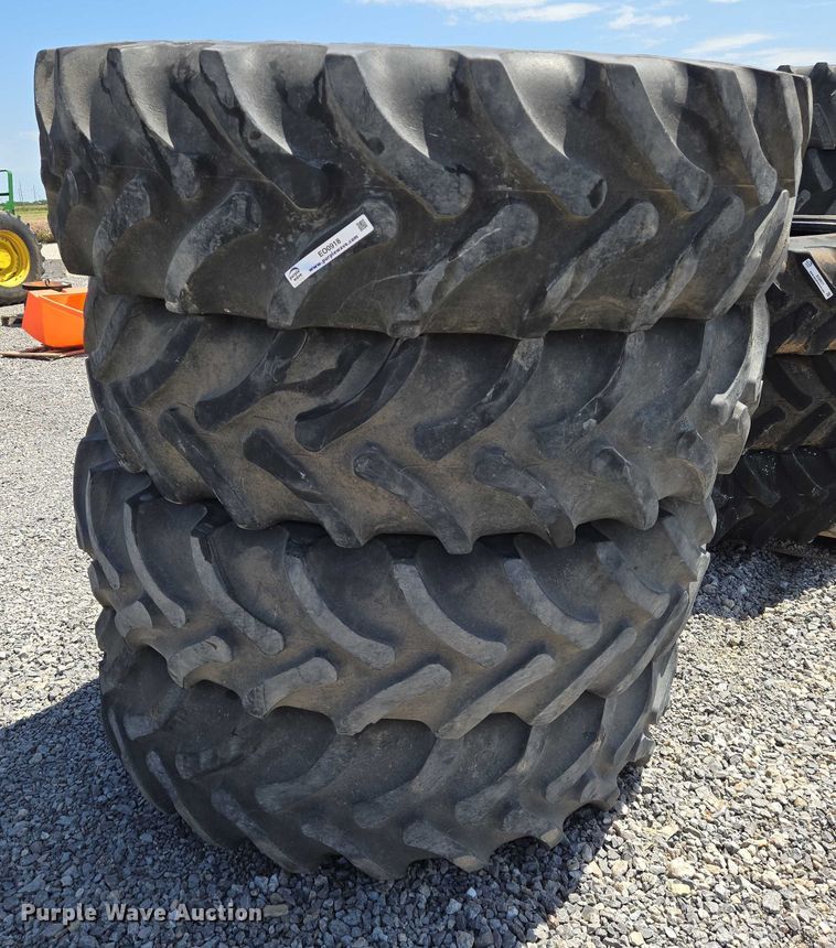 image for item EO0918 (4) Firestone 420/85R34 tires