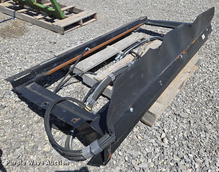 image for item EO0922 Header adapter