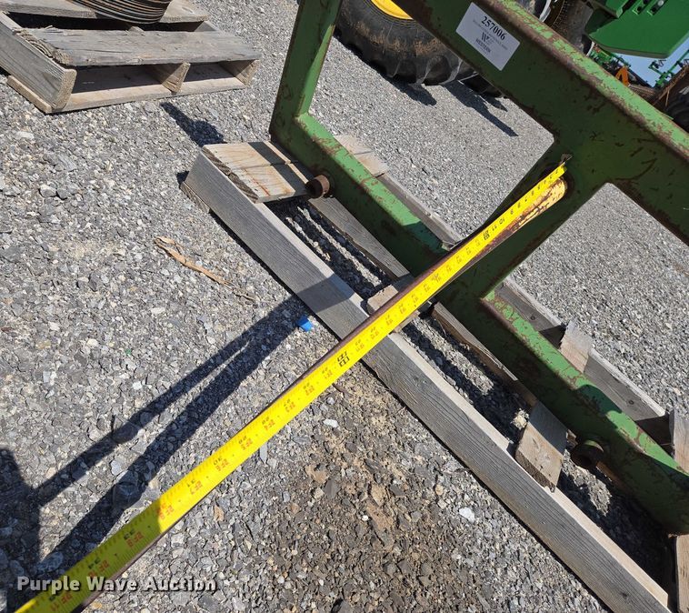 image for item EO0923 MDS 2660 bale spear