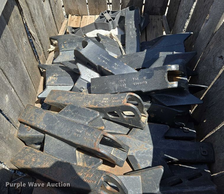 image for item EO0928 Approximately 18 chisel shanks