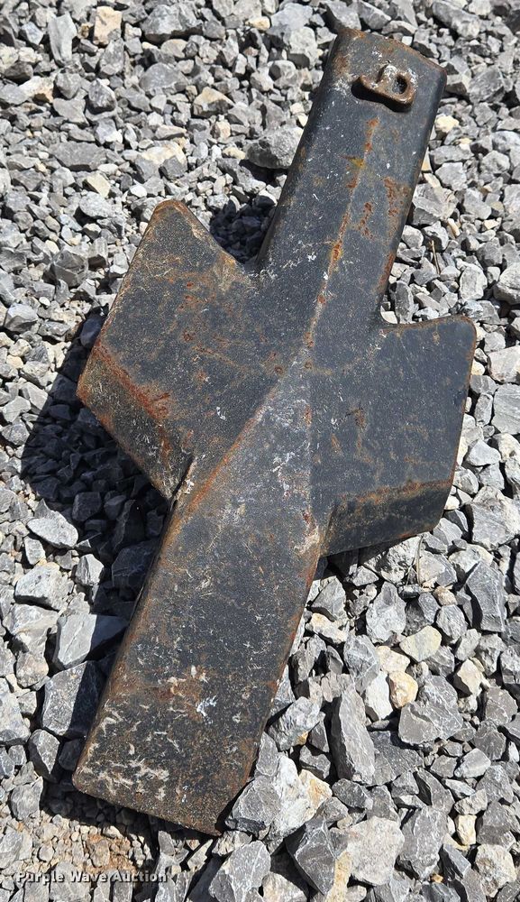 image for item EO0928 Approximately 18 chisel shanks